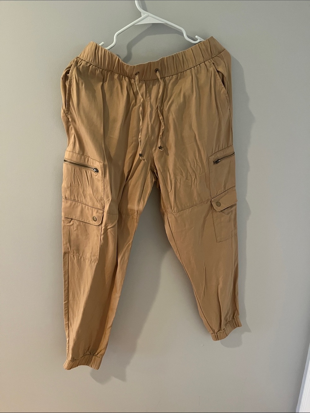 Banana republic Women's Cargo Joggers - Tan